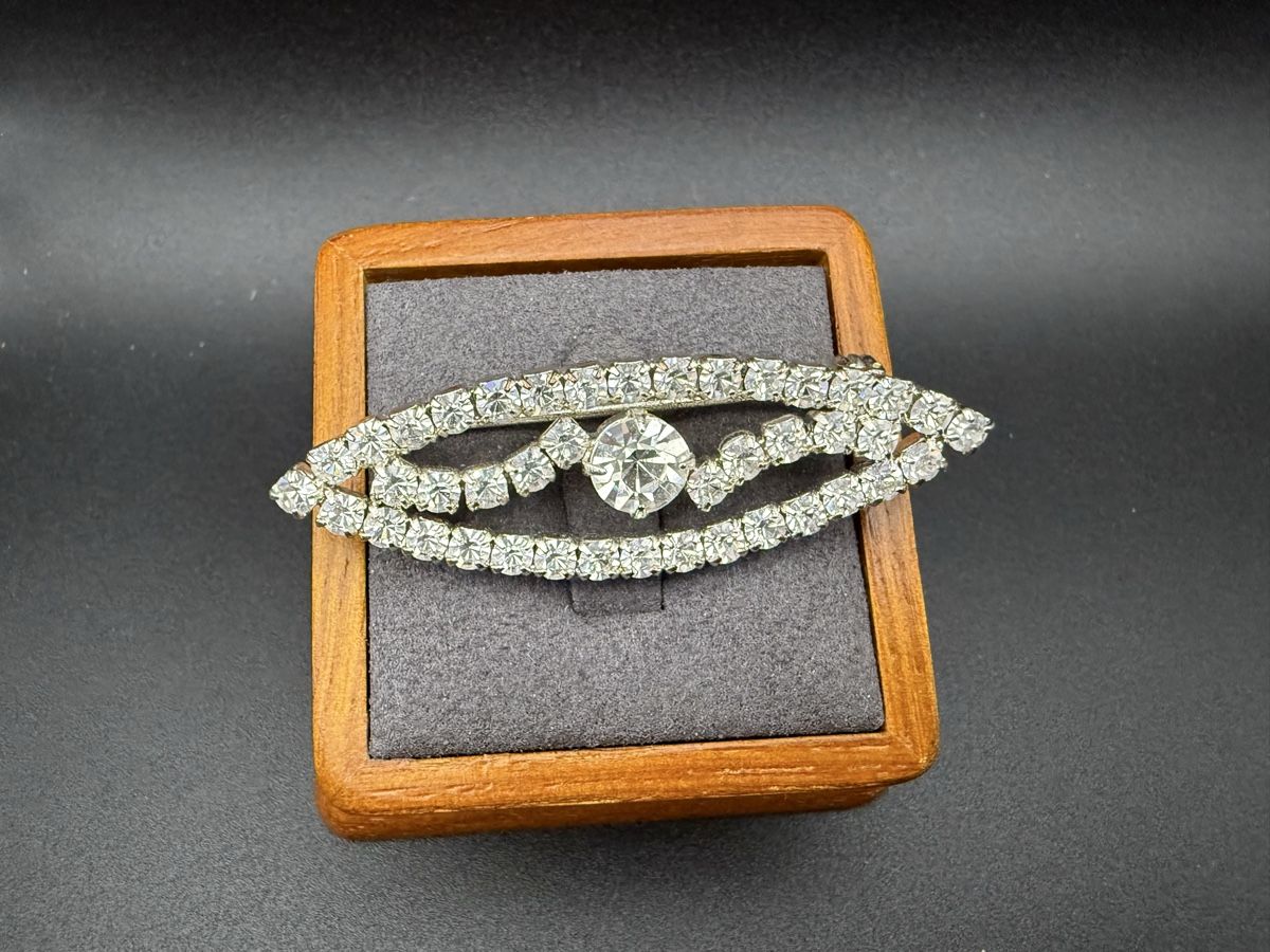 Broches & Aiguilles: Elegante Vintage-Brosche mit Strasssteinen – D'occasion à Lamone par LaCantinaMagica 2